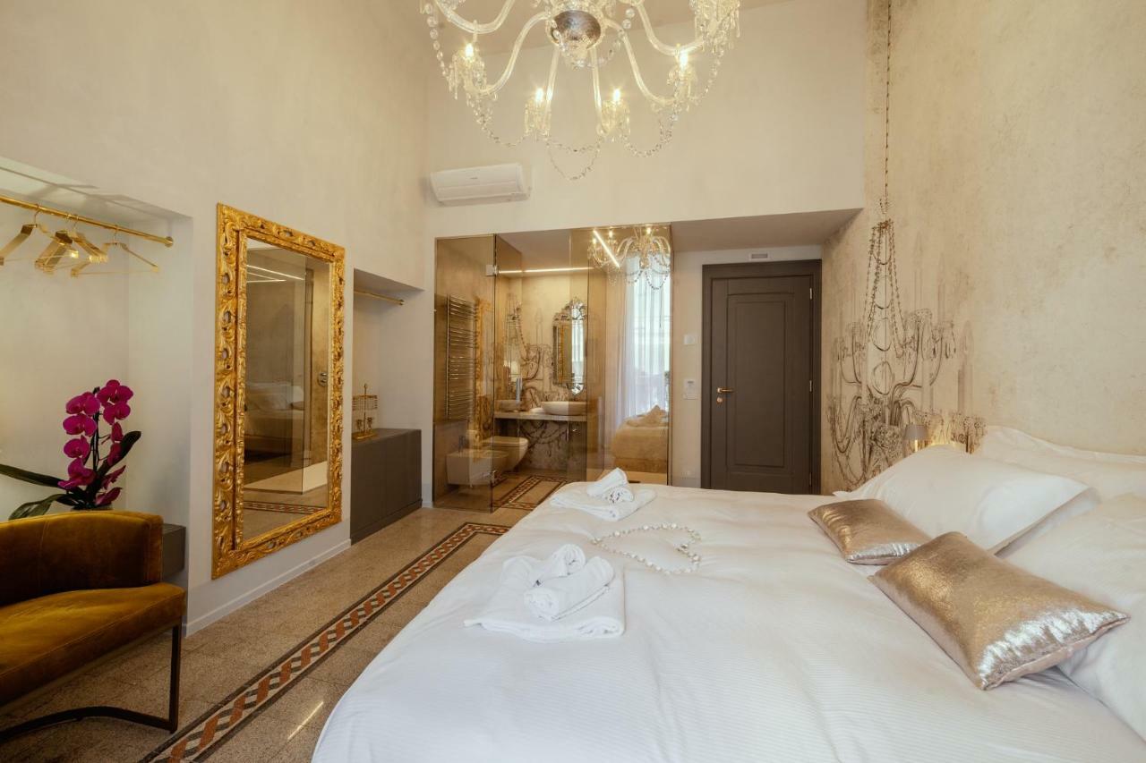 Palazzo Dei Grifoni - Luxury Suites - San Benedetto del Tronto Ngoại thất bức ảnh